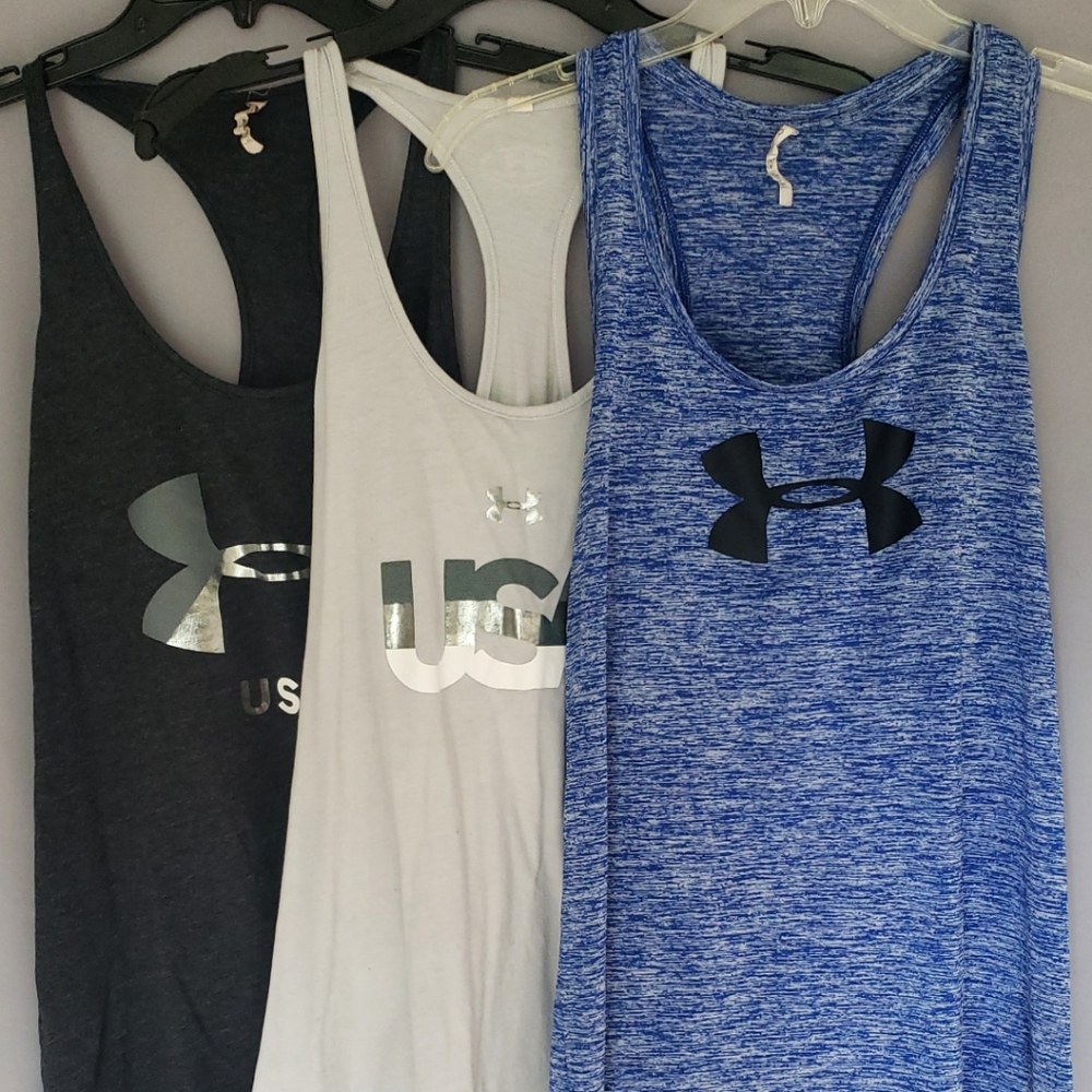 3 pack of Under Armour tanks